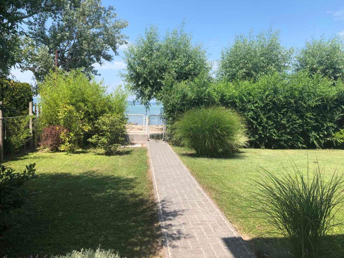 Lilla Villa Siófok Esterno foto