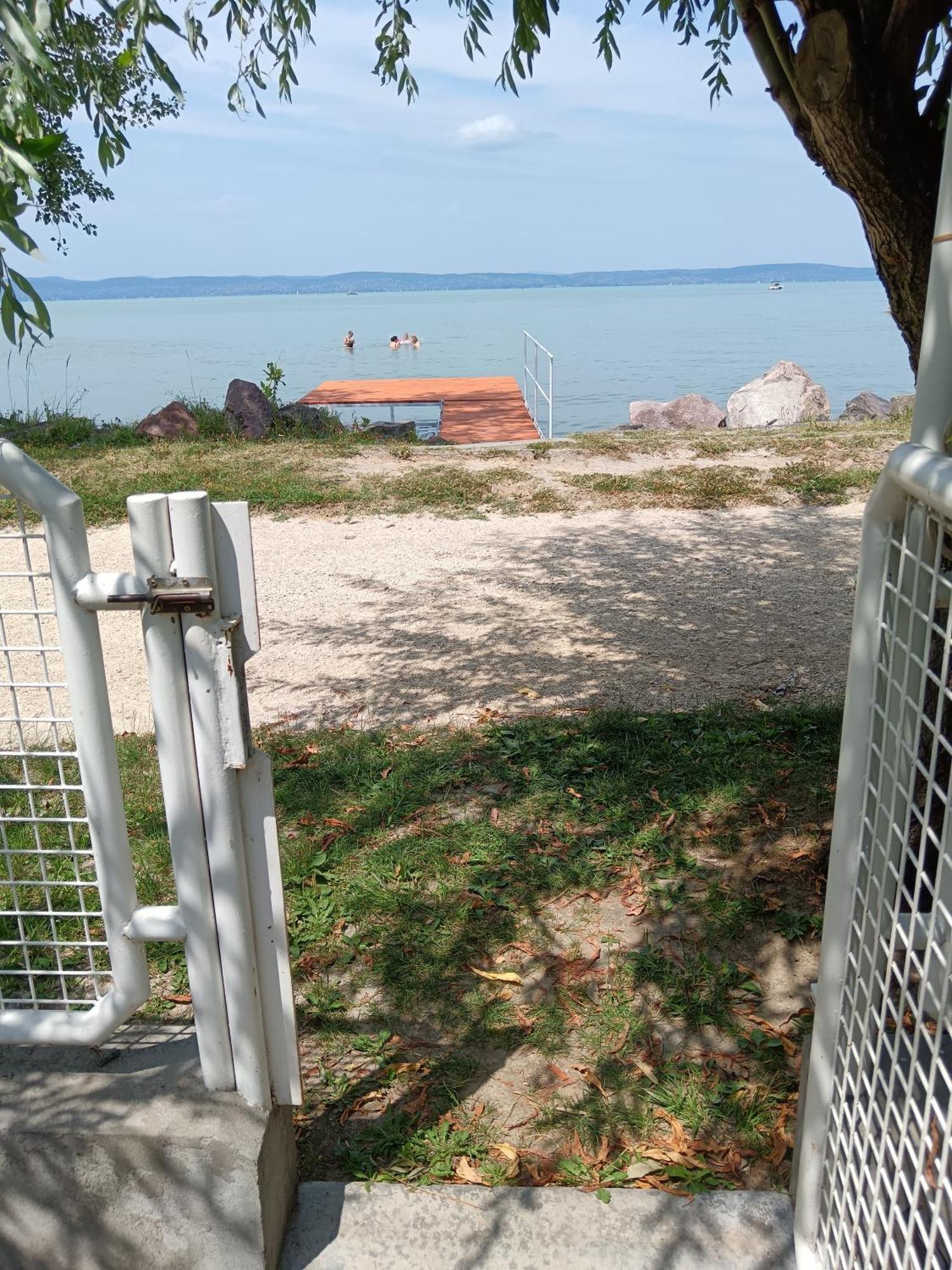 Lilla Villa Siófok Esterno foto
